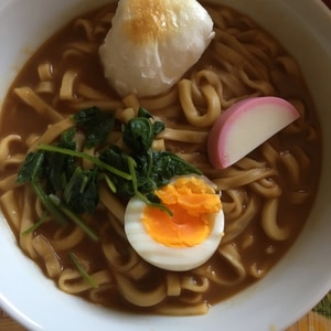 お土産の名古屋名産で簡単お餅入り味噌煮込みうどん